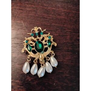Vintage Gold Tone Emerald Green Crystal Faux Pearl Teardrop Dangle Brooch Pin